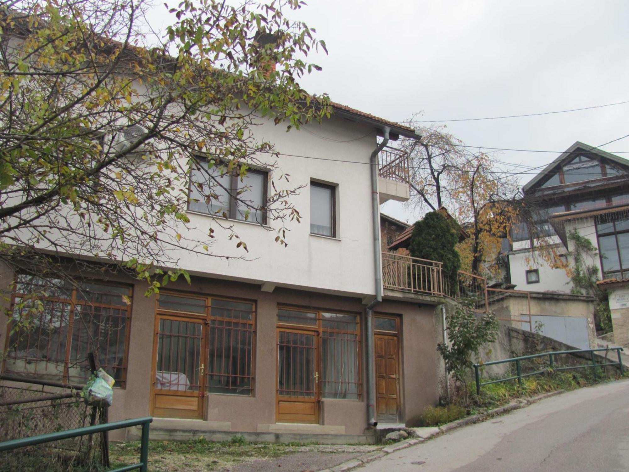 Apartment Safir - Free Parking Sarajevo Exterior photo