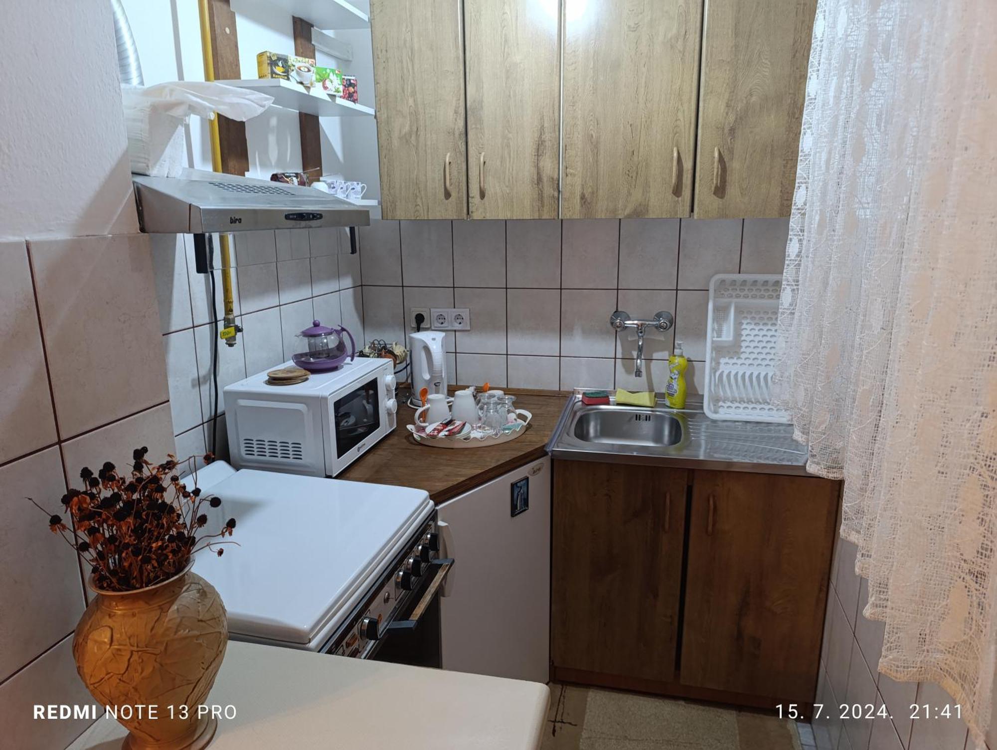 Apartment Safir - Free Parking Sarajevo Exterior photo